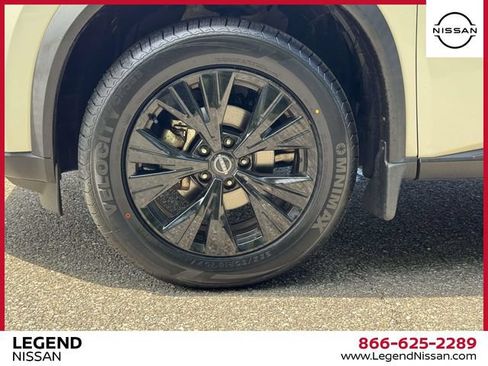 Certified 2023 Nissan Rogue SV w/ SV Premium B Package AWD/4WD image 9