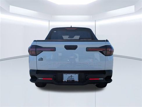 Used 2024 Hyundai Santa Cruz SE image 5