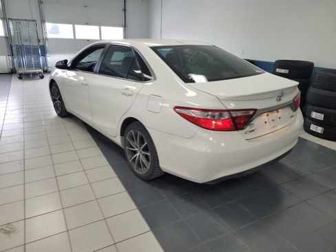 Used 2017 Toyota Camry XSE image 4