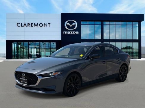 Used 2023 MAZDA MAZDA3 s FWD image 3