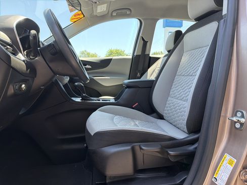Used 2018 Chevrolet Equinox LS AWD/4WD image 16