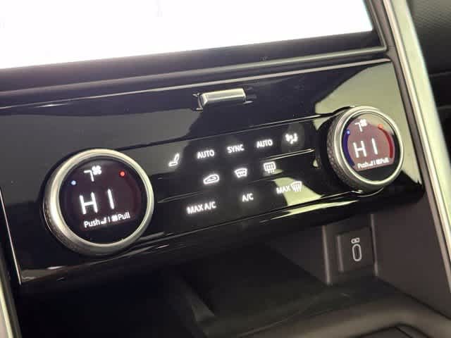 New 2026 Land Rover Discovery Limited Edition AWD/4WD image 27