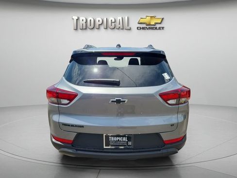 New 2026 Chevrolet TrailBlazer LT w/ Midnight Edition FWD image 4