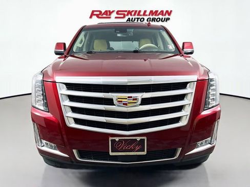 Used 2016 Cadillac Escalade Premium AWD/4WD image 2