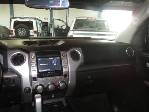 Used 2014 Toyota Tundra SR5 w/ TRD Off Road Package image 39