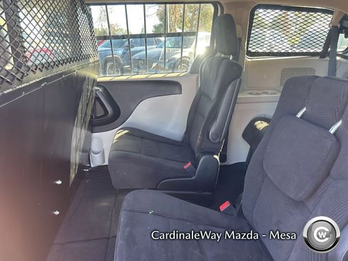 Used 2017 Dodge Grand Caravan SE image 11