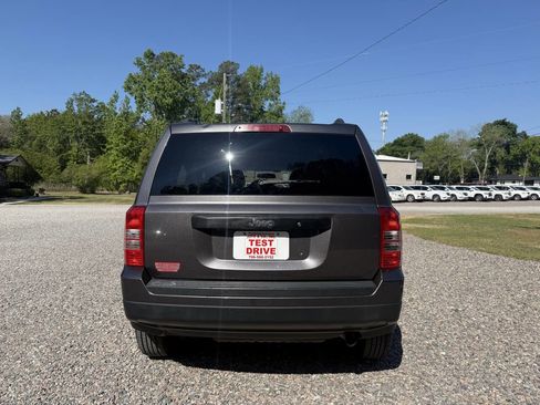 Used 2015 Jeep Patriot Sport image 4