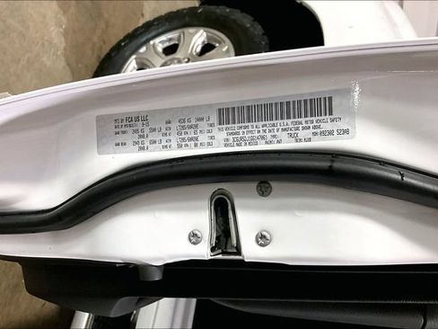 Used 2016 RAM 2500 Big Horn AWD/4WD image 32
