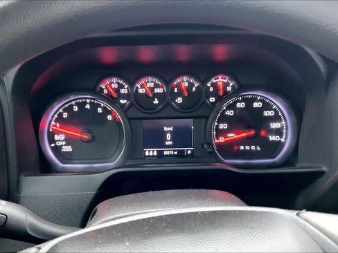 Used 2025 Chevrolet Silverado 1500 Custom image 21