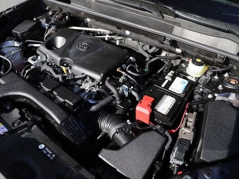 Used 2019 Toyota RAV4 XLE Premium w/ Cold Weather Package AWD/4WD image 10