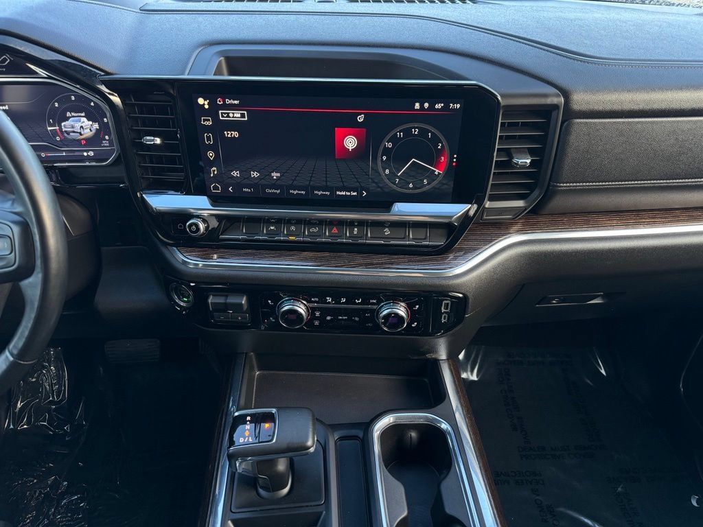 Used 2024 GMC Sierra 1500 Elevation w/ Preferred Package AWD/4WD image 2