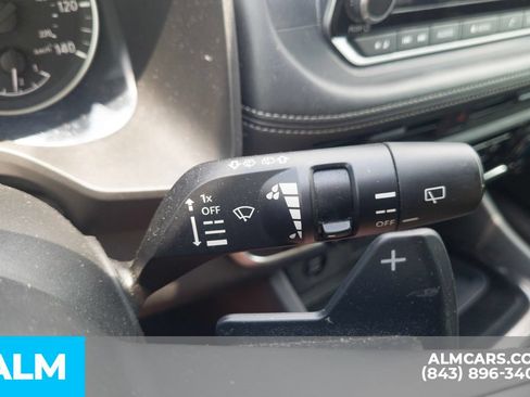 Used 2024 Nissan Rogue S FWD image 16