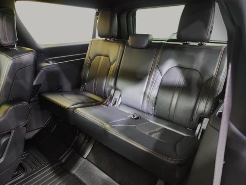 Used 2022 Ford Expedition Max Platinum image 23