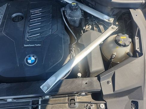 Used 2020 BMW X5 xDrive40i w/ Premium Package AWD/4WD image 18
