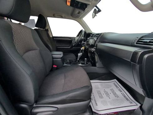 Used 2018 Toyota 4Runner TRD Off-Road image 15