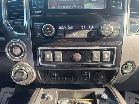 Used 2016 Nissan Titan Platinum Reserve image 29