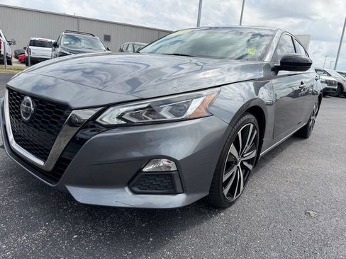 Used 2021 Nissan Altima 2.5 SR w/ SR Premium Package FWD image 39