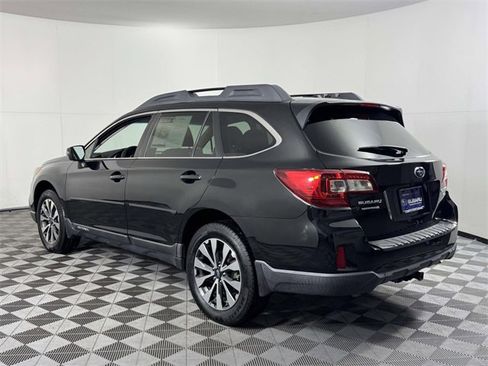 Used 2015 Subaru Outback 3.6R Limited image 8