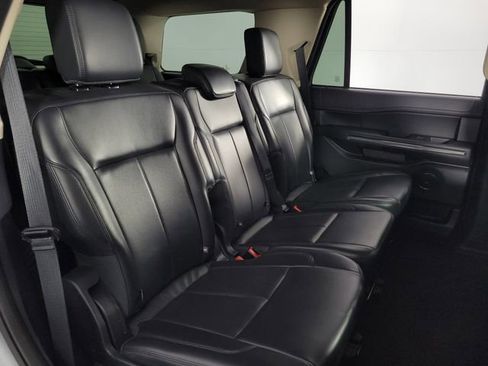 Used 2024 Ford Expedition XLT image 17