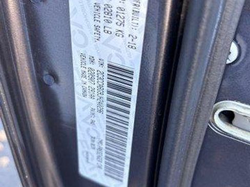 Used 2018 Chrysler 300 S w/ 300S Premium Group RWD image 11