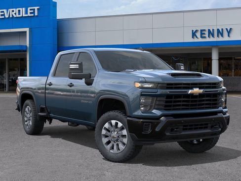 New 2026 Chevrolet Silverado 2500 Custom w/ Custom Value Package AWD/4WD image 7