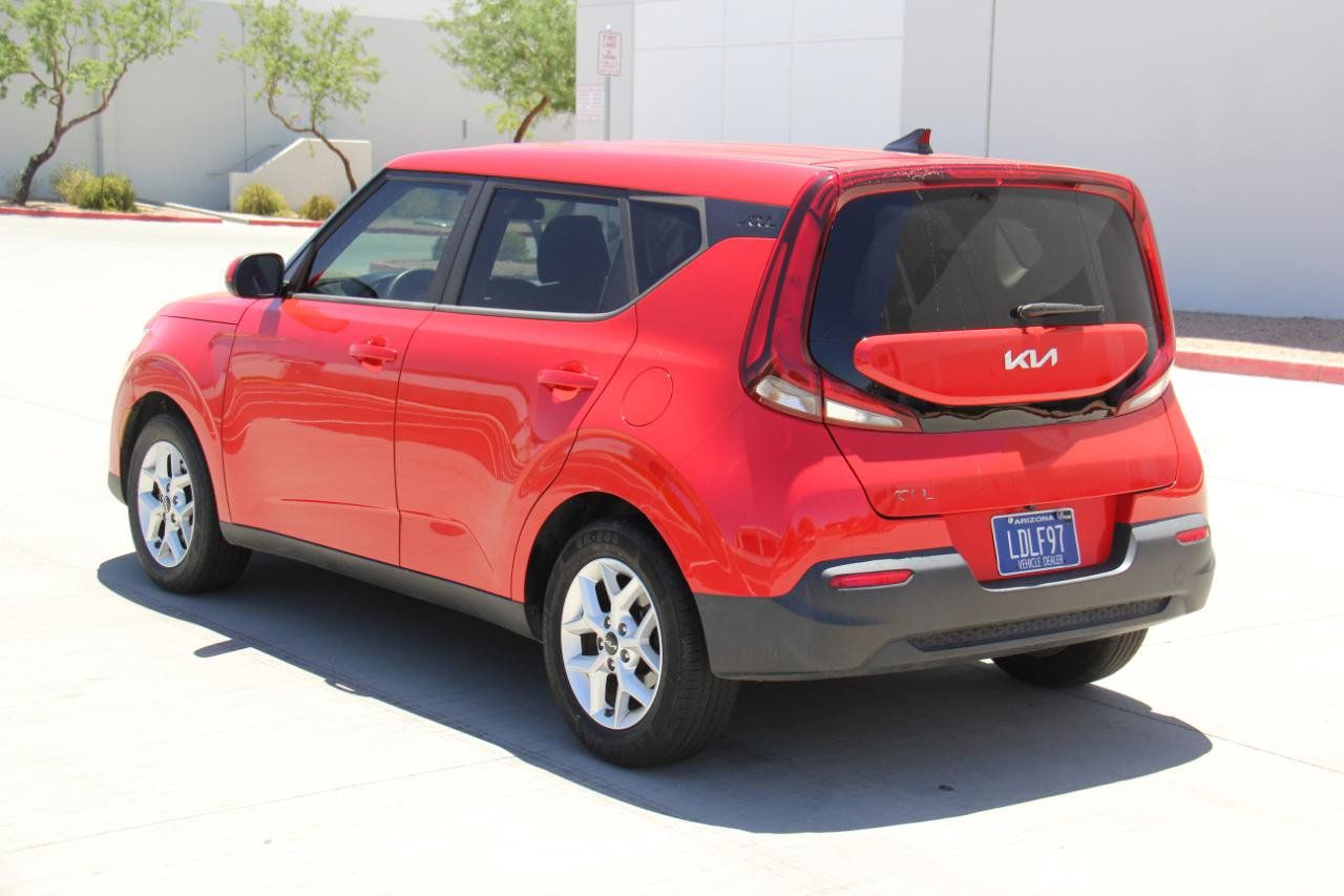 Used 2022 Kia Soul LX w/ Technology Package FWD image 7