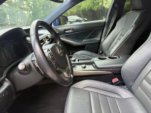 Used 2016 Lexus IS 200t image 14