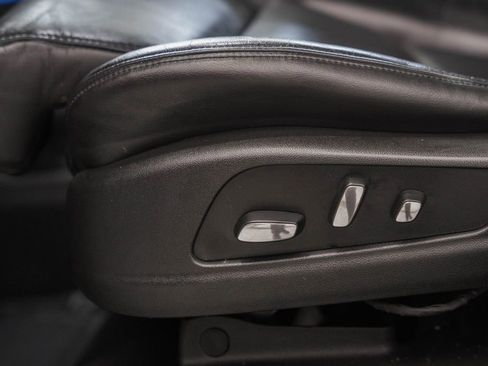 Used 2017 Cadillac XT5 Luxury image 40