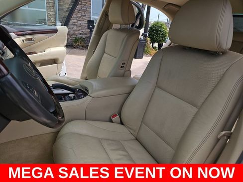 Used 2016 Lexus LS 460 w/ Comfort Package RWD image 15