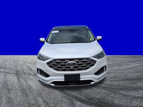 Used 2019 Ford Edge Titanium w/ Equipment Group 301A FWD image 9