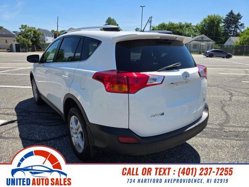 Used 2014 Toyota RAV4 LE AWD/4WD image 3