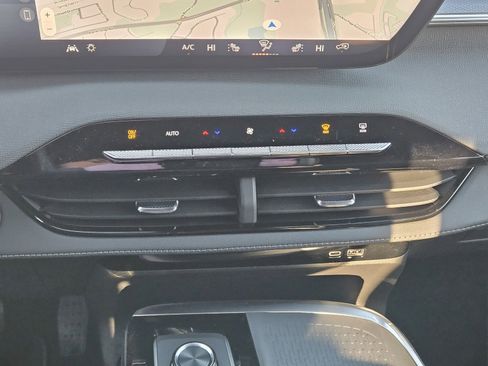 New 2026 Buick Enclave Sport Touring w/ Power Package FWD image 14