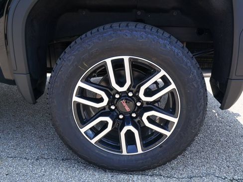 New 2026 GMC Sierra 1500 AT4 w/ AT4 Premium Package AWD/4WD image 34
