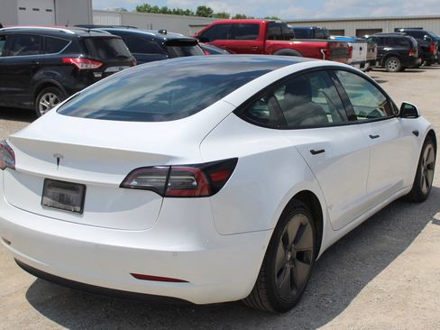 Used 2021 Tesla Model 3 Standard Range Plus RWD image 6
