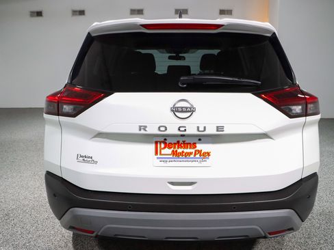 Used 2023 Nissan Rogue S FWD image 8