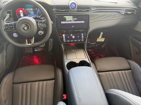 New 2025 Maserati Grecale Modena image 15