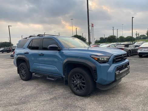 Used 2025 Toyota 4Runner SR5 RWD image 3