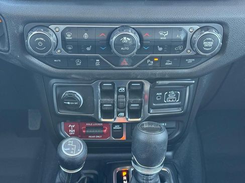 New 2026 Jeep Gladiator Sport AWD/4WD image 15