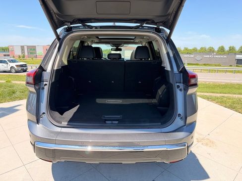 Used 2024 Nissan Rogue Platinum AWD/4WD image 7