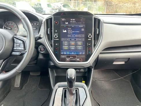 Used 2024 Subaru Crosstrek 2.5i Limited AWD/4WD image 25