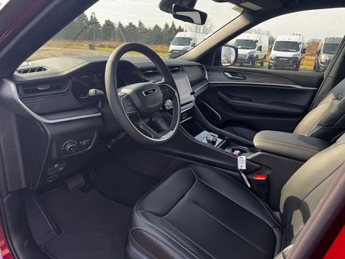 New 2026 Jeep Grand Cherokee Limited image 23