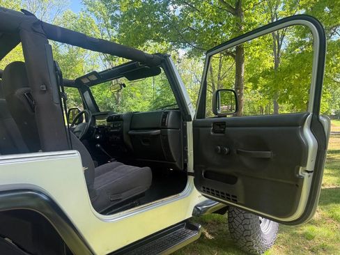 Used 2003 Jeep Wrangler SE AWD/4WD image 33