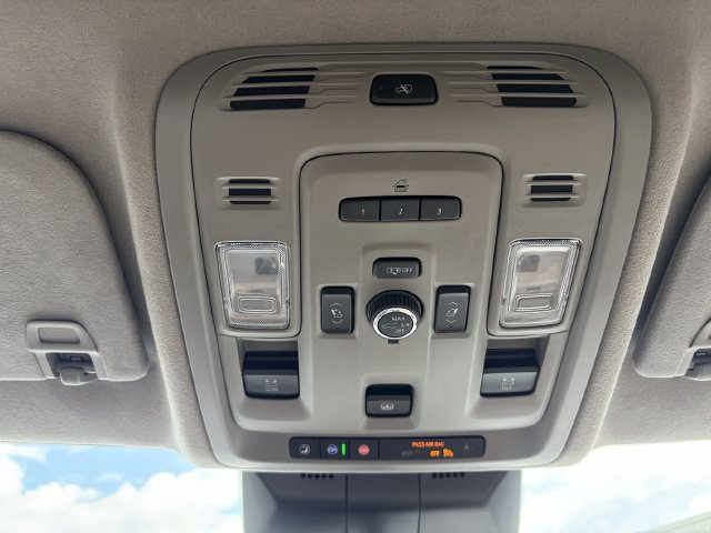 Used 2024 Cadillac Escalade Sport Platinum w/ LPO, ONYX Package AWD/4WD image 41
