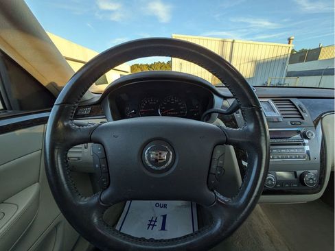 Used 2008 Cadillac DTS image 14