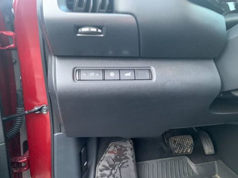 Used 2022 Nissan Pathfinder SL image 32