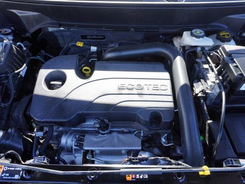 Used 2024 GMC Terrain SLE w/ Driver Convenience Package image 28