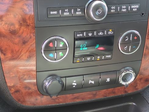 Used 2008 Chevrolet Avalanche LT w/ LT Preferred Equipment Group AWD/4WD image 22