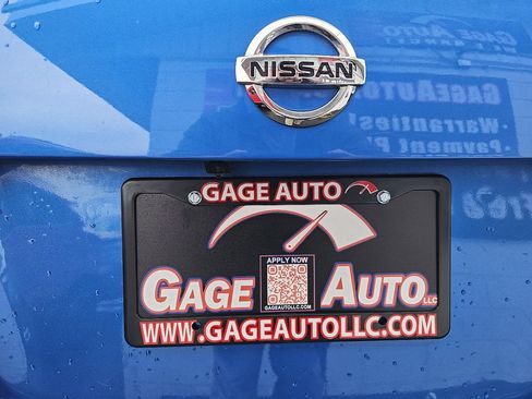 Used 2021 Nissan Versa SV image 16