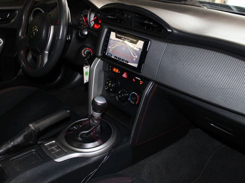 Used 2015 Scion FR-S RWD image 28