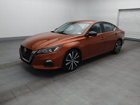 Used 2021 Nissan Altima 2.5 SR FWD image 2